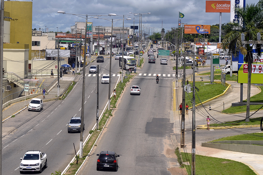 Motociclista cai e é atropelado por ônibus na João Medeiros Filho
