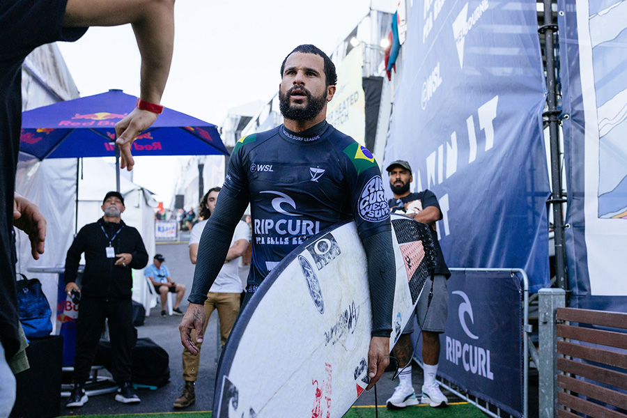 Ítalo Ferreira entra para o Top 5 no WSL