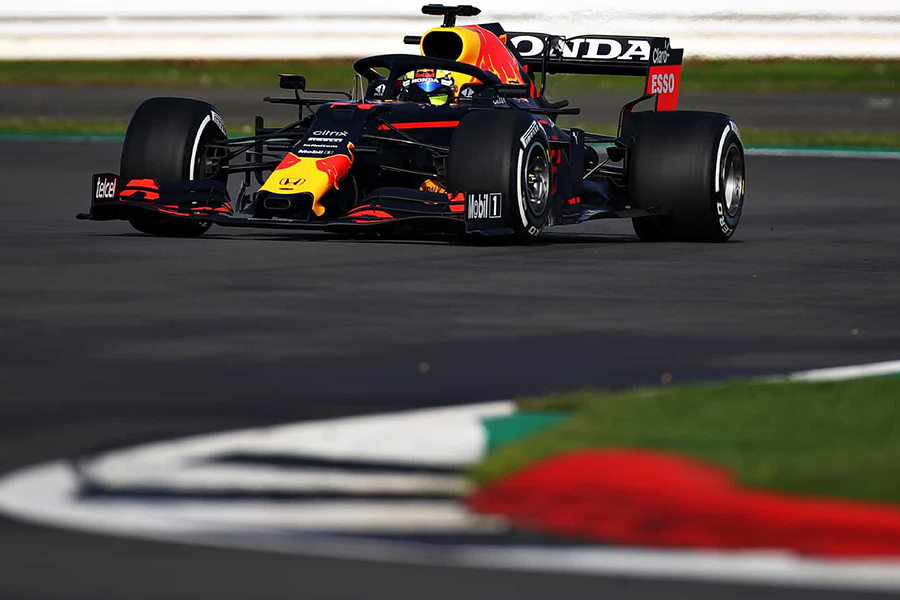Leclerc supera a equipe Red Bull e lidera os treinos