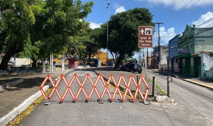 Trecho de rua no Alecrim terá bloqueio até o final de junho
