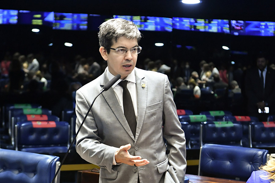 Pedido de abertura da CPI do MEC é protocolado no Senado