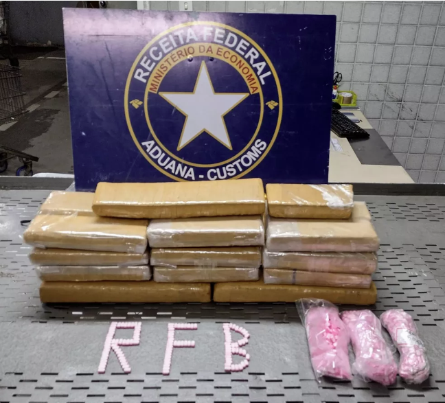 Receita Federal apreende 19 kg de skunk e 1.500 comprimidos de ecstasy nos Correios em Natal