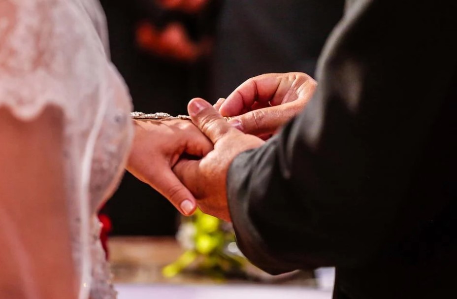 Após crise no setor de casamento, Itália oferece 2 mil euros para noivos se casarem na região de Roma