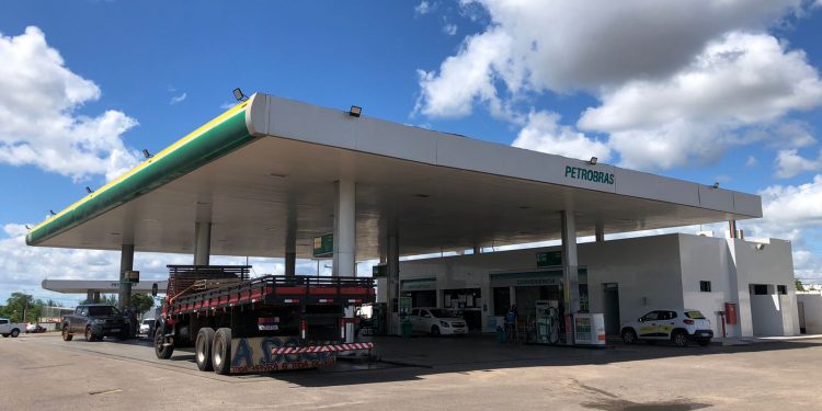 Mossoró tem diesel mais caro que gasolina, diz pesquisa da ANP