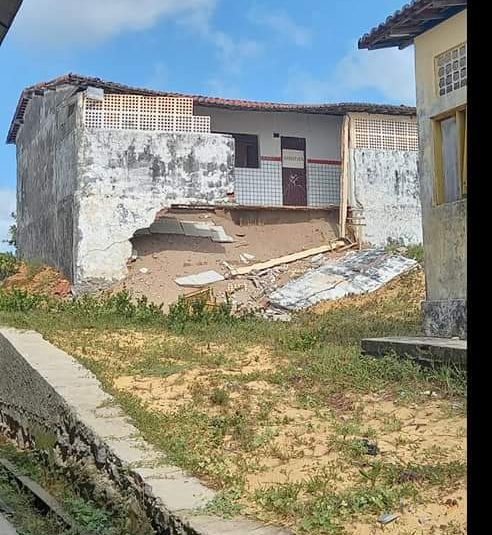 Professor denuncia descaso com uma escola estadual de Extremoz