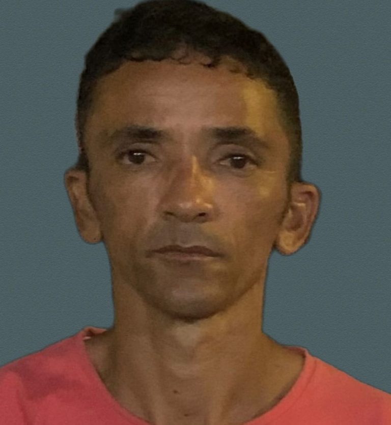 Foragido da justiça com mandado em aberto é preso portando arma de fogo e com moto roubado em Mossoró