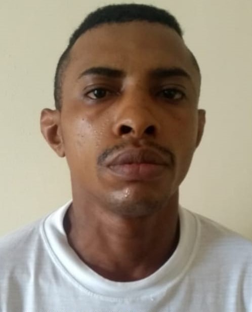 Apenado em liberdade monitorada volta pra prisão, após alterar e promover quebra-quebra na casa de sua mãe