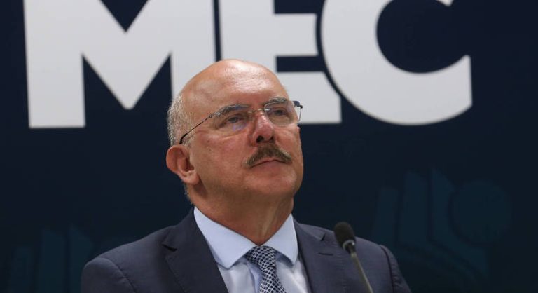 Justiça Federal vai decidir se mantém prisão de ex-ministro Milton Ribeiro