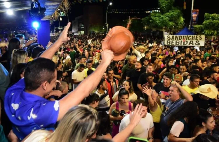 MP investiga promoção pessoal de Allyson durante o Mossoró (RN) Cidade Junina