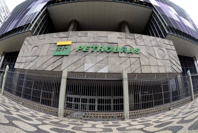 Conselheiro da Petrobras faz proposta conciliatória para crise nos preços
