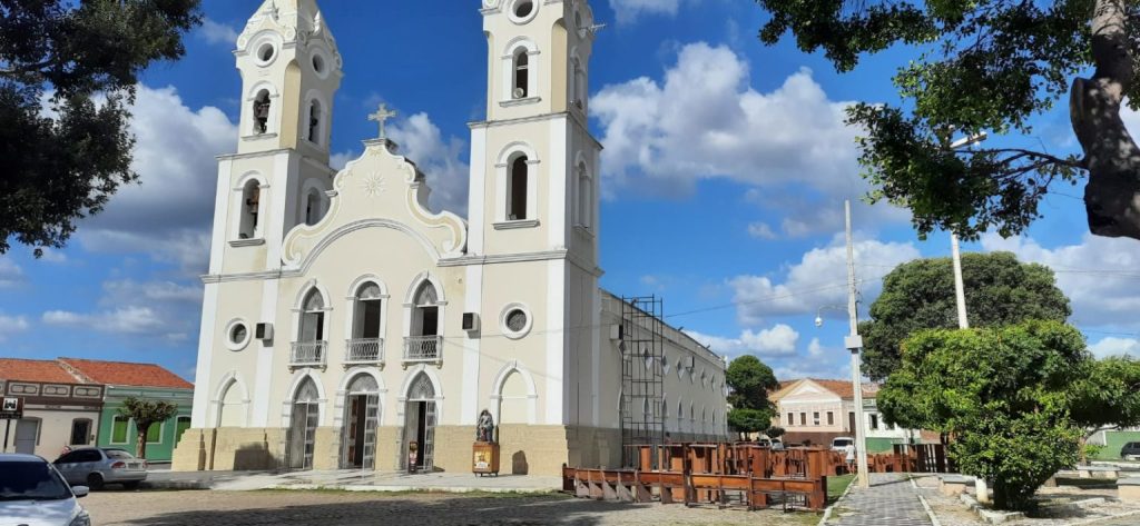 Catedral inicia limpeza do espaço para a Festa de Sant’Ana de Caicó (RN)