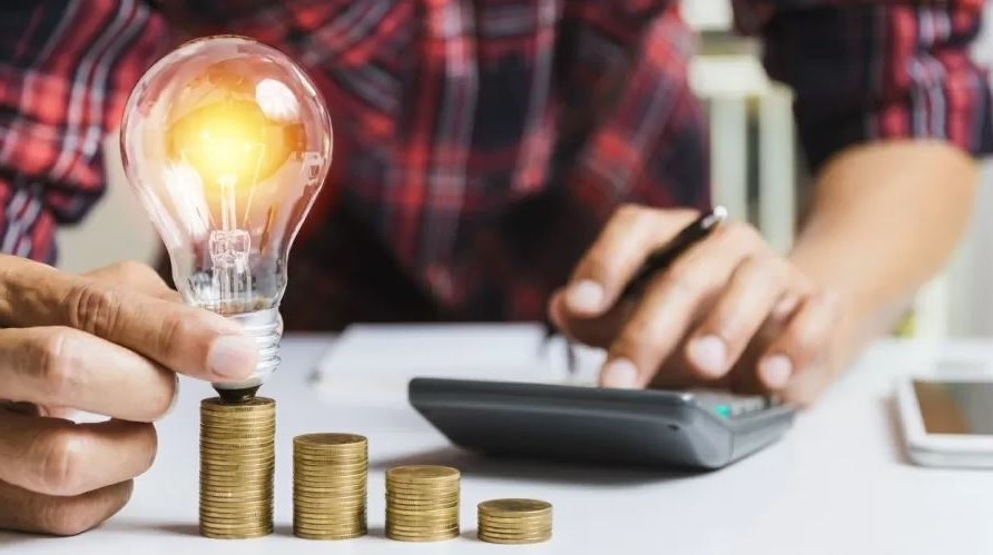 Conta de luz pode cair 12% com teto para ICMS, diz Aneel