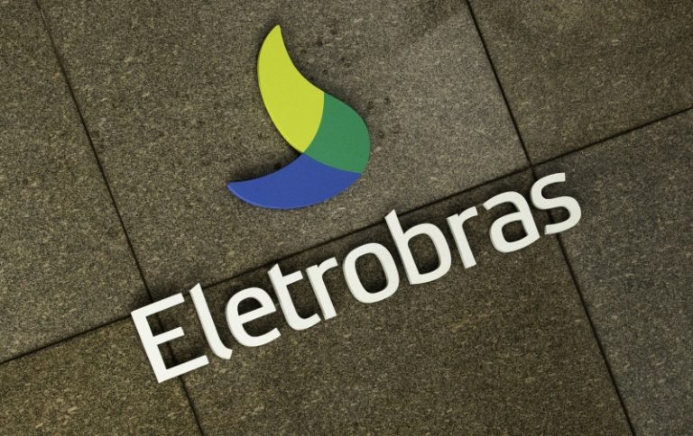 Governo tenta derrubar liminar que coloca em risco privatização da Eletrobras