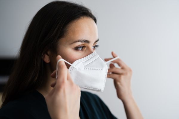 Secretaria de Saúde do RN volta a recomendar uso de máscaras em ambientes fechados