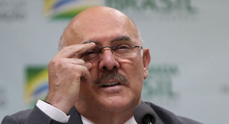 Em ofício a desembargador, juiz afirma que, solto, Milton Ribeiro pode interferir nas investigações