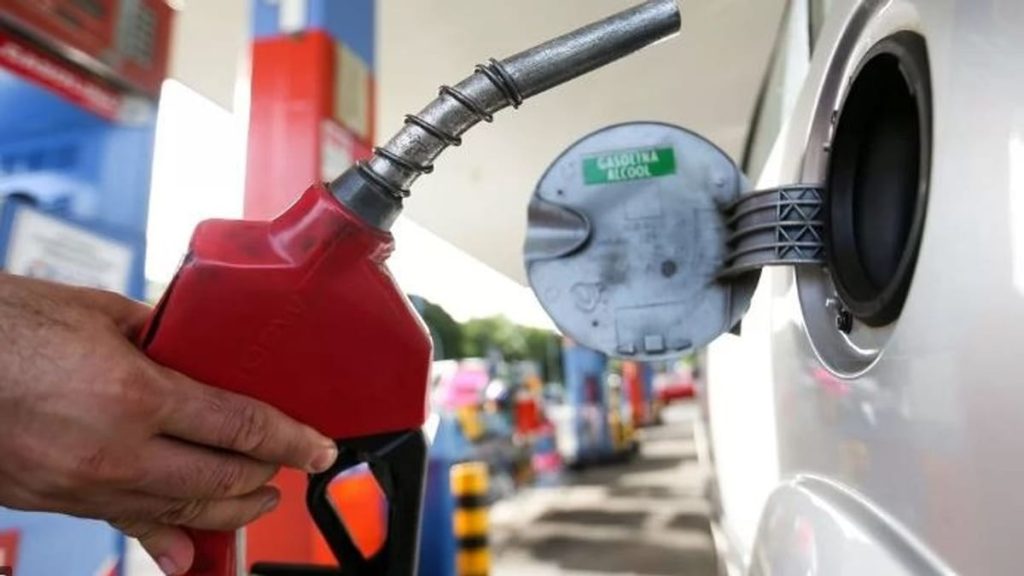 SP reduz ICMS de gasolina para 18% e espera queda de R$ 0,48 na bomba