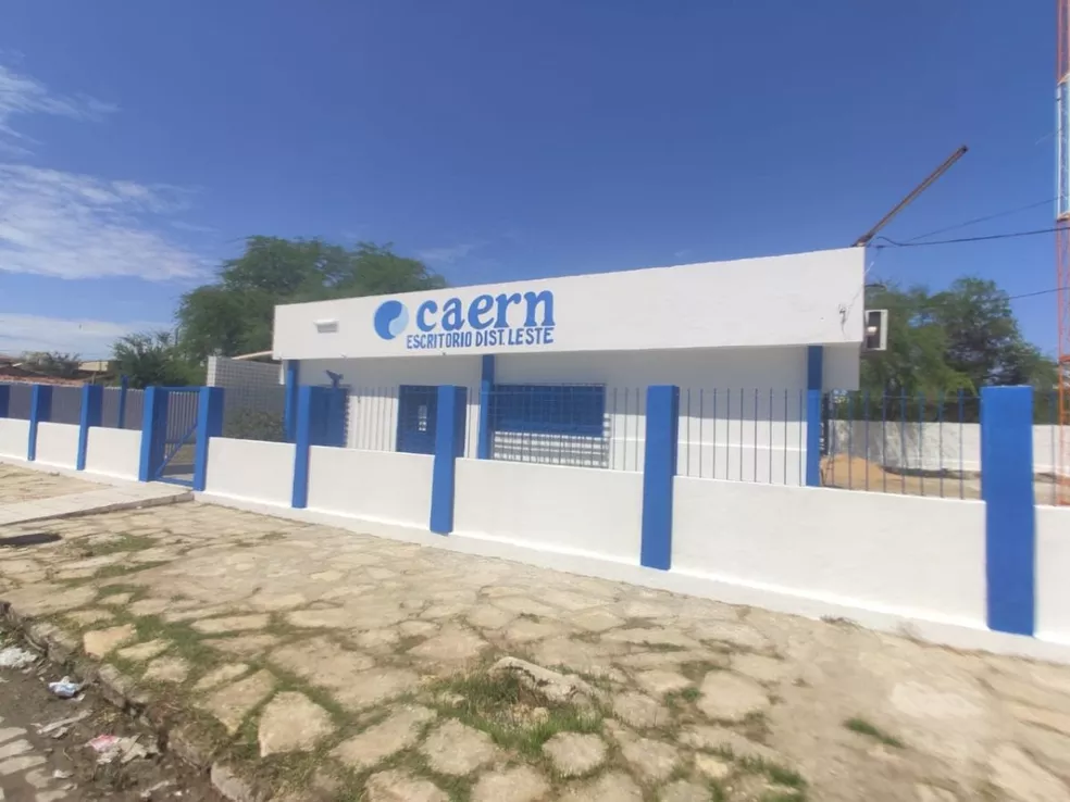 Vazamento deixa sete bairros sem água em Parnamirim