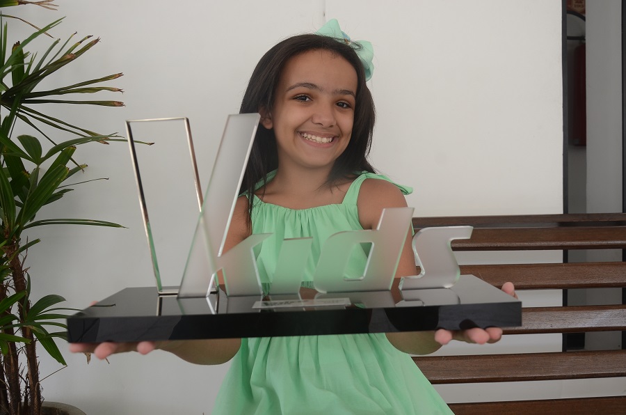 Conheça Ísis Testa, campeã do The Voice Kids que atualmente mora em Natal