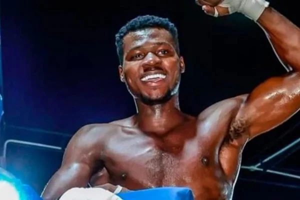 Boxeador de 18 anos morre durante treino após ser nocauteado