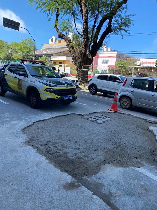 Trecho da Avenida Salgado Filho ainda passa por reparos neste sábado (9)