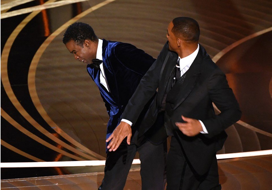 Will Smith pede desculpas a Chris Rock por tapa no Oscar