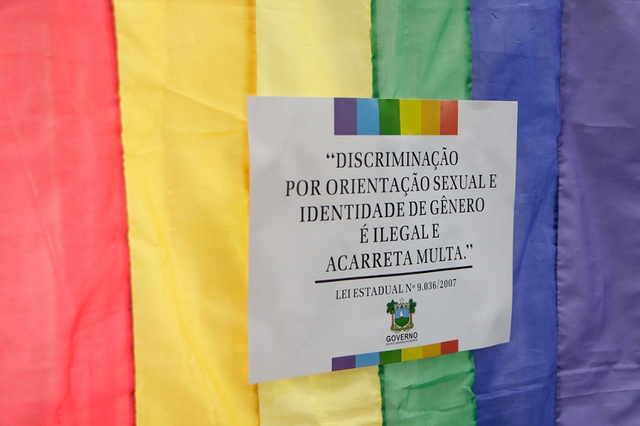 Mais de 25% dos estados não fazem menção a público LGBT+ em diretrizes de governo
