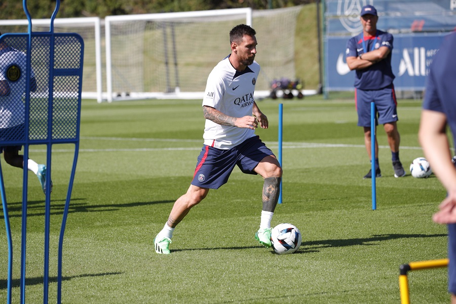 Messi e Mbappé divergem sobre condição de Neymar no PSG