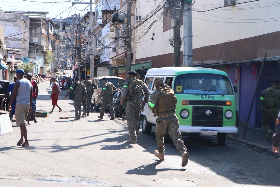 Polícia Militar confirma 18 mortos em operação no Complexo do Alemão
