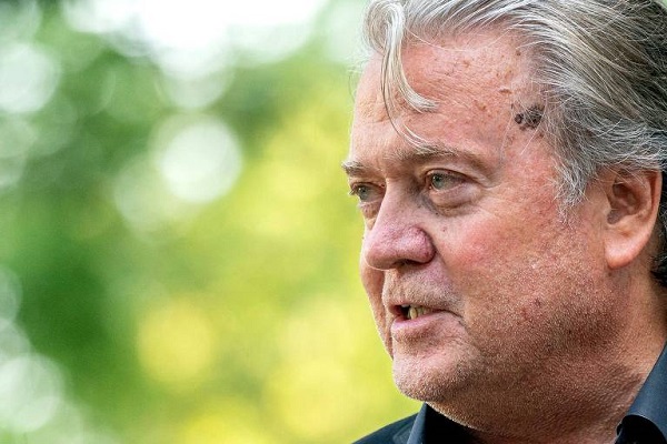 Steve Bannon é declarado culpado de desacato por episódio do Capitólio