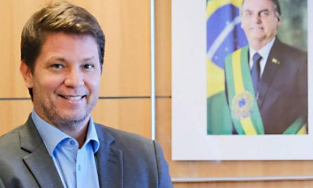 Mario Frias, ex-secretário Especial de Cultura Nacional, sofre infarto e é levado para UTI de hospital no DF