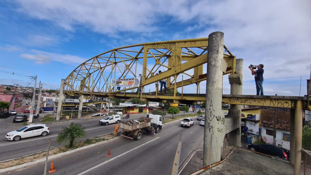 Crea-RN recomenda intervenção urgente da passarela da Av. Bernardo Vieira