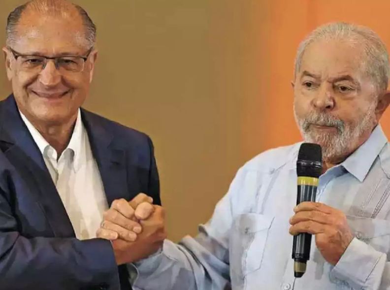 Após pressão nacional, PT marca convenção e deve oficializar PSB fora da coligação