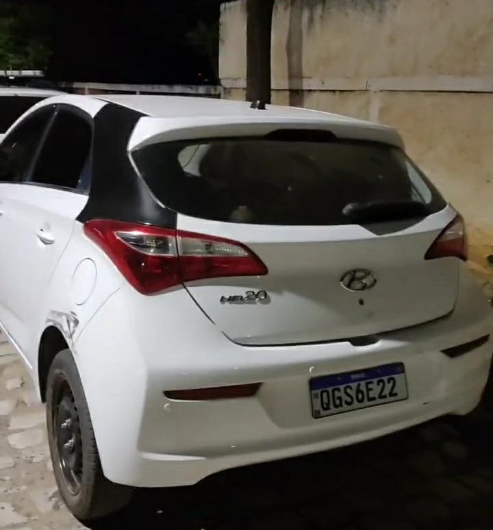 Polícia Rodoviária Federal prende homem conduzindo carro com queixa de roubo em Mossoró