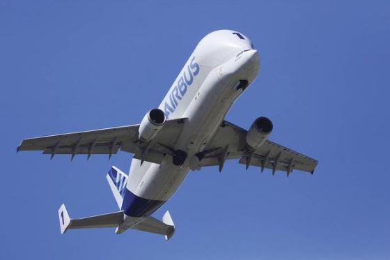 ‘Avião-baleia’ chega ao Brasil no domingo, em sua primeira viagem à América Latina