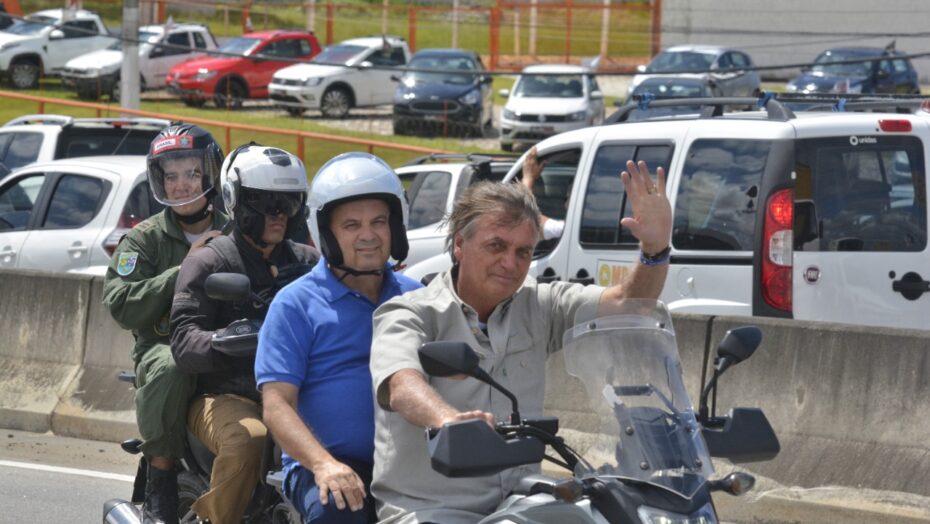 Bolsonaro não vai mais sobrevoar as áreas atingidas pelas chuvas