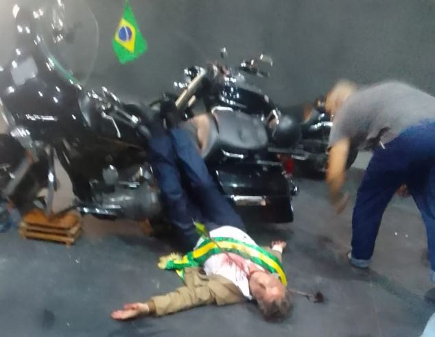 Produção do filme ‘A Fúria’ diz que cena simulando atentado contra Bolsonaro foi “retirada do contexto da história que será contada”