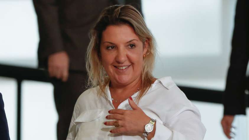 Daniella Marques toma posse como presidente da Caixa