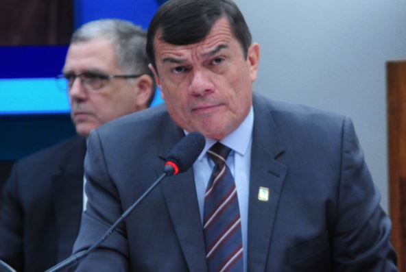 Ministro da Defesa diz não duvidar das urnas eletrônicas: “É simplesmente um espírito colaborativo”