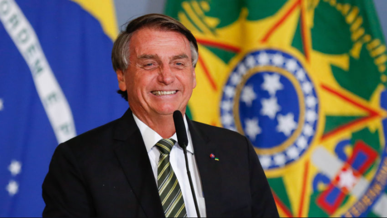 Política PT não vai chegar tão cedo ao poder, diz Bolsonaro