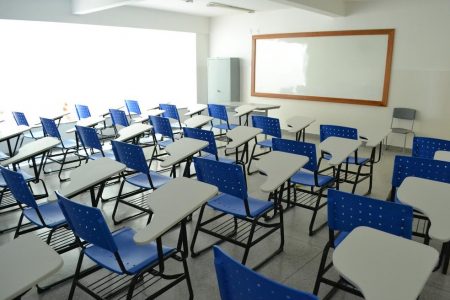Escolas disponibilizadas para abrigar famílias em Natal retomam aulas presenciais