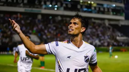 Com dois gols de Henan, ABC vence o Floresta-CE no Frasqueirão pela Série C