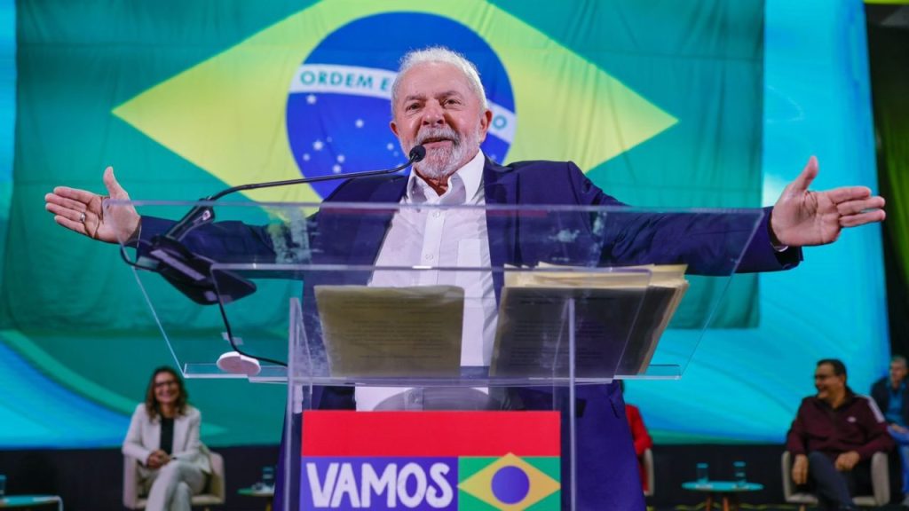 PT paga extra de R$ 100 mil a Lula e diz que valor é para aluguel de casa