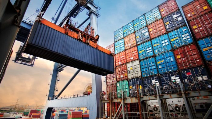 Balança comercial tem superávit de US$ 36,82 bilhões no acumulado do ano