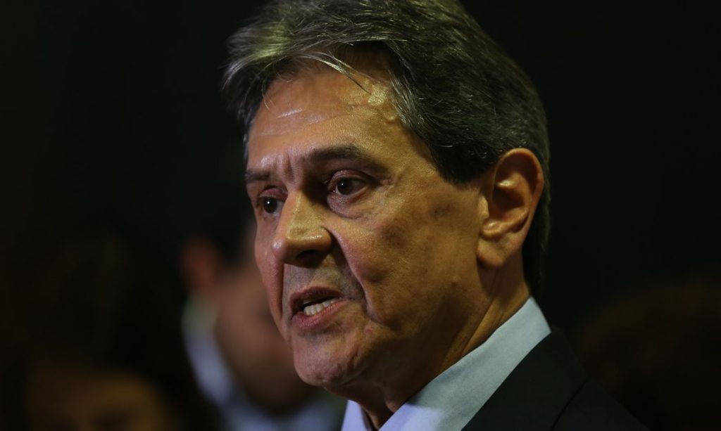 Presidenciável propõe criminalizar ‘cristofobia’ no Brasil