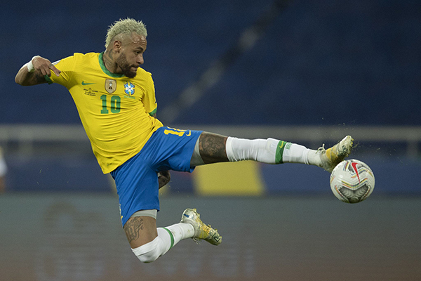 ‘A seleção brasileira é dependente de Neymar e de todos bons jogadores’, diz Tite