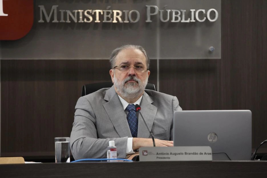 MP aprova aumento de 18% para promotores e procuradores