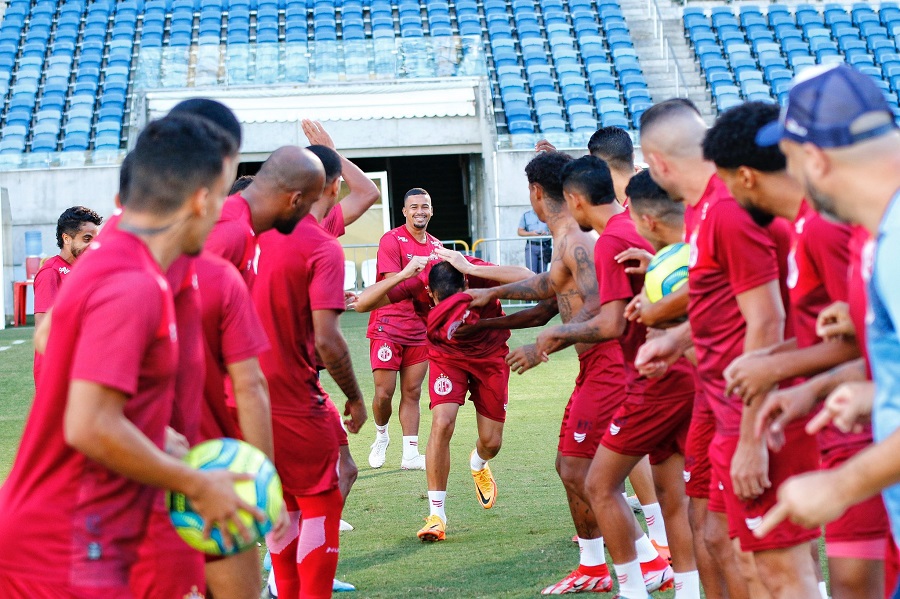 América se prepara para furar retranca do Moto Club