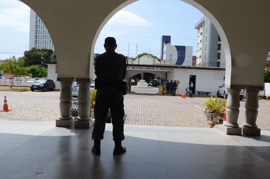 Decisão liminar garante voto em trânsito de policiais militares