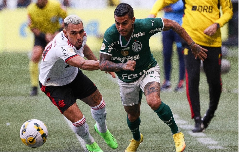 Áudio do VAR mostra que Palmeiras x Flamengo recomeçou antes do fim da checagem