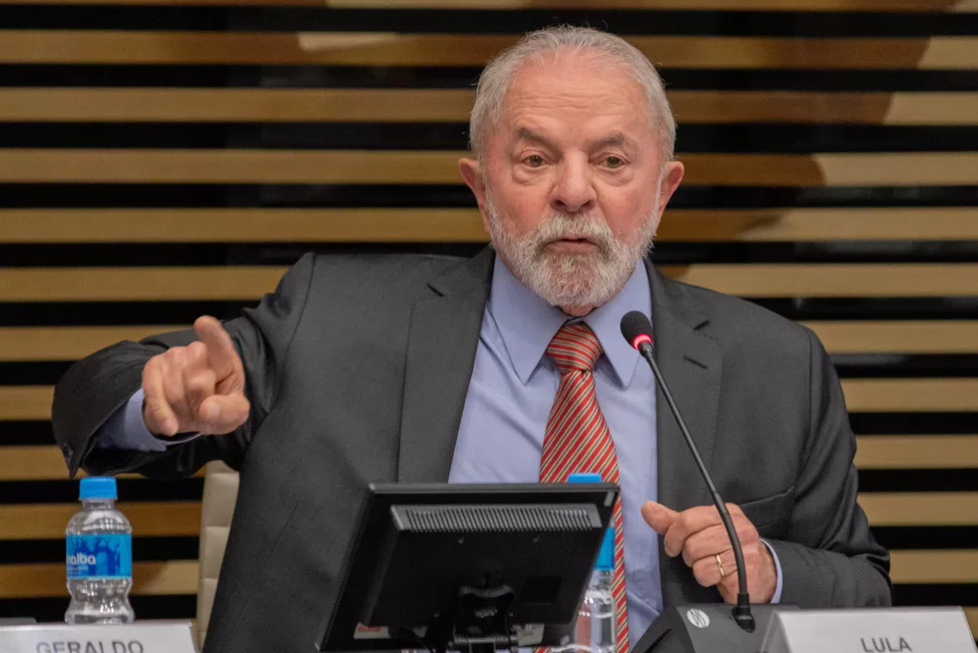 TSE manda YouTube apagar vídeos de Lula com críticas a Bolsonaro